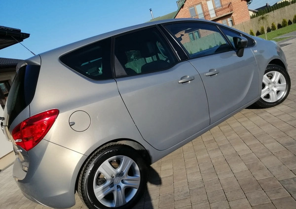Opel Meriva cena 24900 przebieg: 166000, rok produkcji 2011 z Łask małe 781